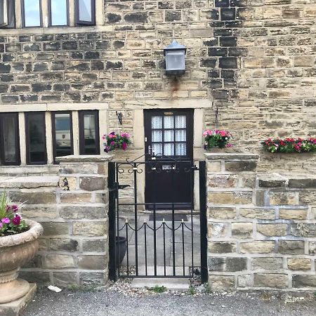 The Cottage, Cosy 2 Bedroom Pet Friendly Perfect For Contractors Free Secure Parking,Cctv Leeds  Zewnętrze zdjęcie
