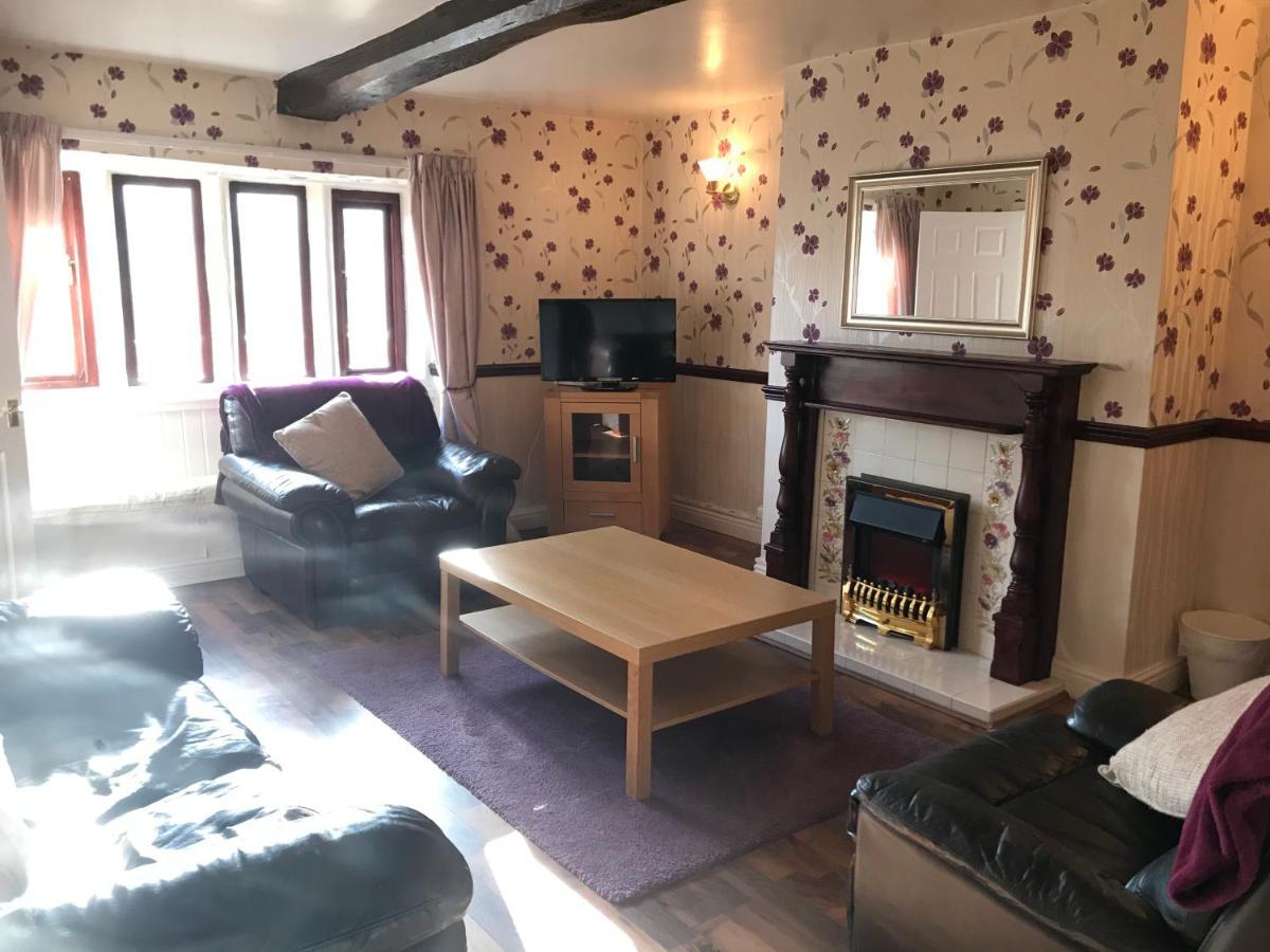 The Cottage, Cosy 2 Bedroom Pet Friendly Perfect For Contractors Free Secure Parking,Cctv Leeds  Zewnętrze zdjęcie
