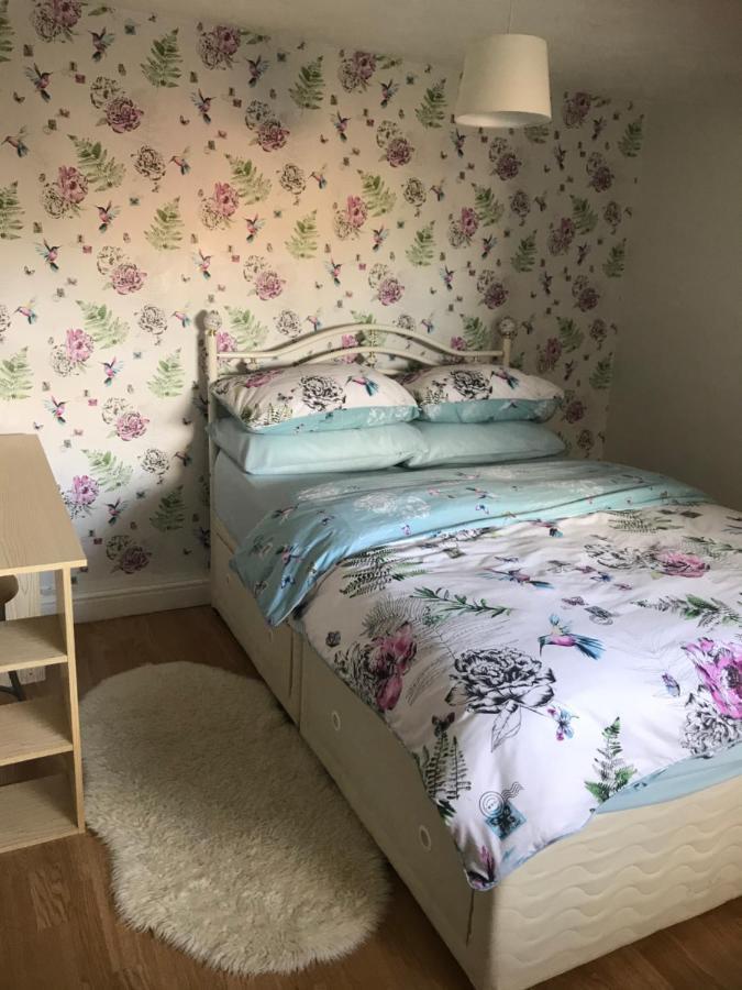 The Cottage, Cosy 2 Bedroom Pet Friendly Perfect For Contractors Free Secure Parking,Cctv Leeds  Zewnętrze zdjęcie